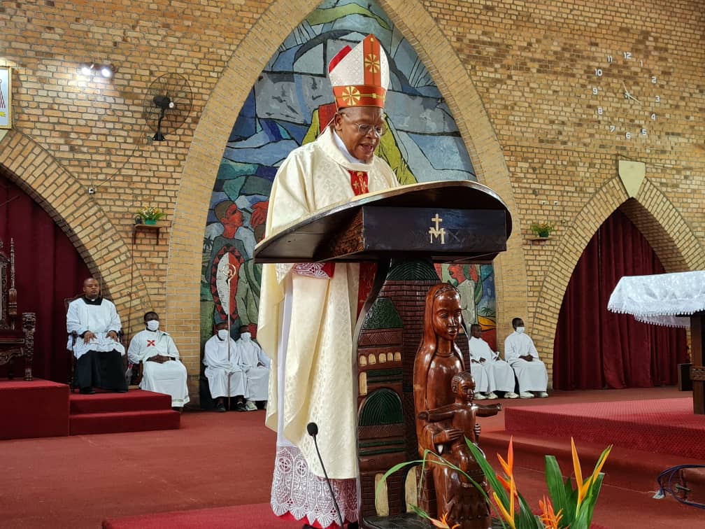 Drame Marché Matadi-Kibala : le cardinal Fridolin Ambongo va célébrer une messe de suffrage à la Paroisse Notre Dame du Rosaire