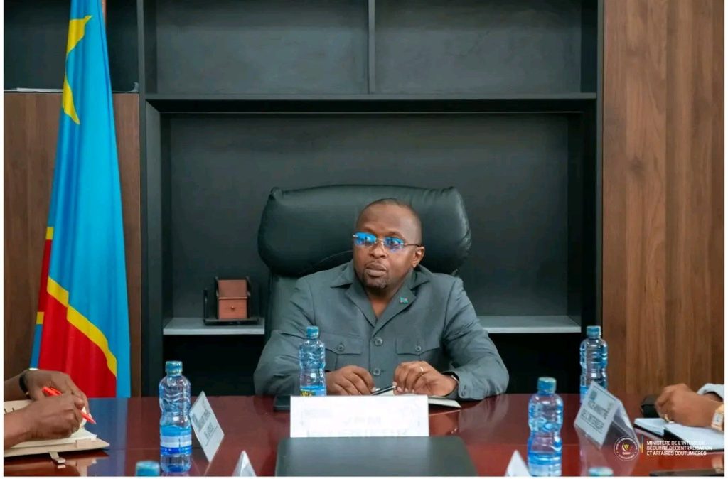 RDC: Le VPM, ministre de l’intérieur Jacquemain Shabani Lukoo a notifié 15 gouverneurs de ses nouvelles mesures